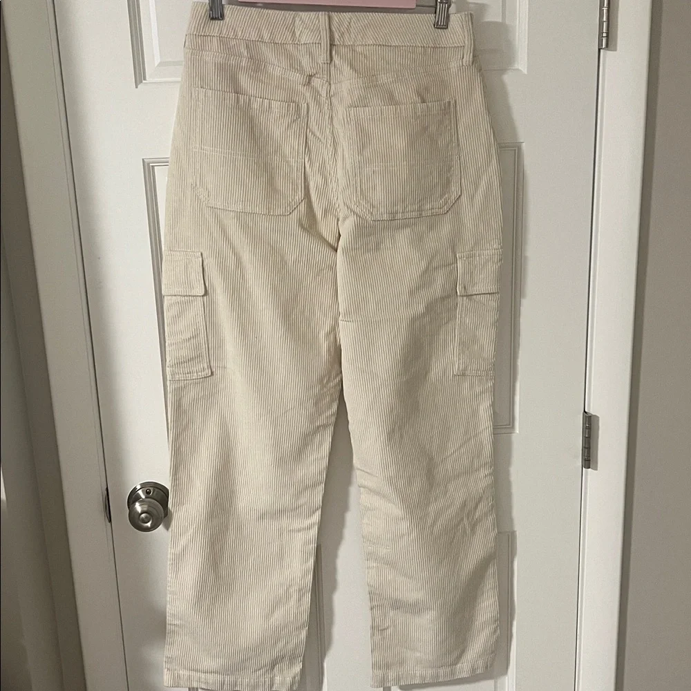 Hollister women’s ultra high-rise Dad Pant Cream corduroy size 9 waist 29 NEW